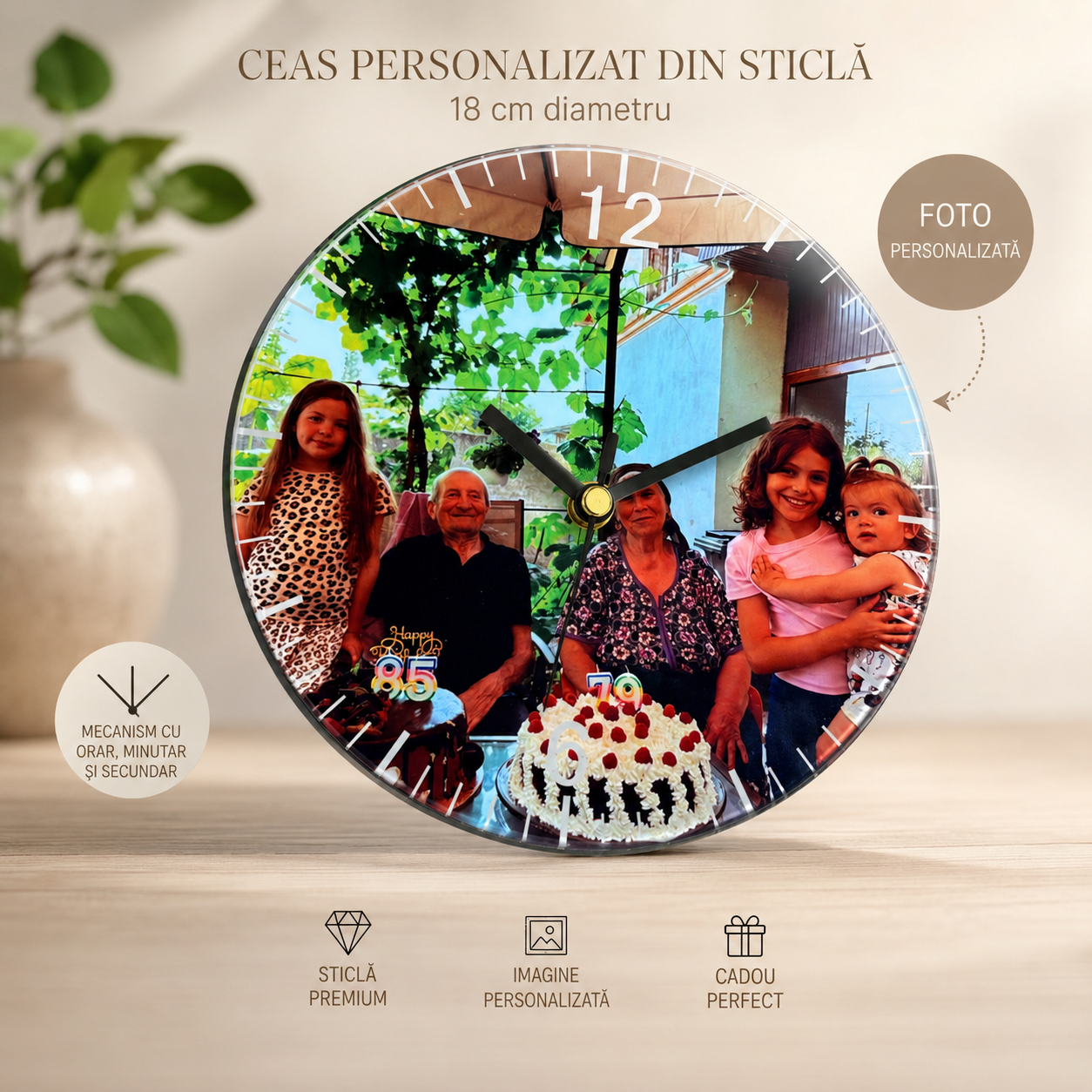Ceas personalizat din sticlă cu fotografie de familie